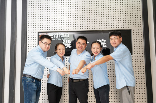 專業(yè)團(tuán)隊(duì)，精工制造